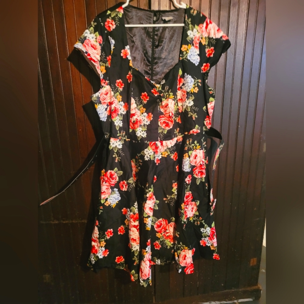 City Chic size 22 floral dress with floral belt